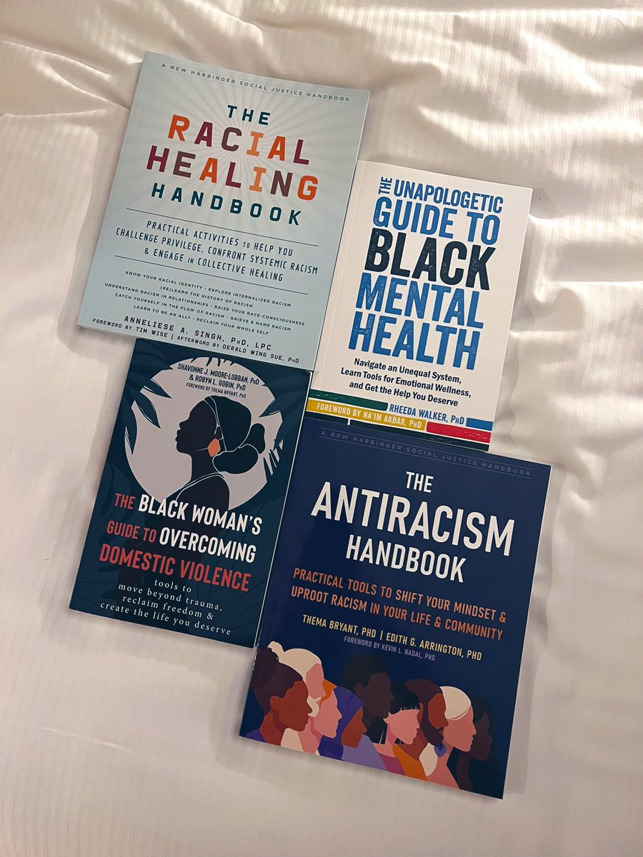 ZoriAmber's tweet image. My #APA2022 book haul! Can’t wait to read them! 📚❤️