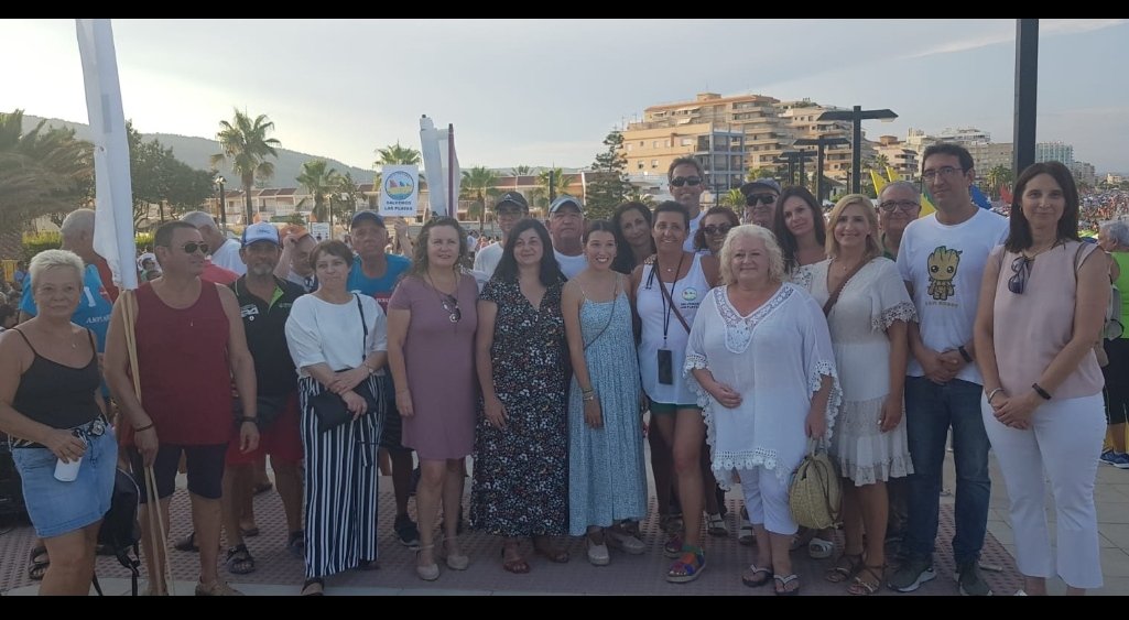 PlayaMorrodeGos's tweet photo. La plataforma agradece el claro apoyo de @Aracelidemoya15, máxima representante de @Oropesa_del_mar y al resto de autoridades municipales.
¡¡¡  JUNTOS SOMOS MÁS FUERTES  !!!  Y tendrán toda nuestra fuerza frente a Costas Castellón, Costas Madrid y el @mtecogob. #PlayaMorrodeGos https://t.co/QGxLYymNgB