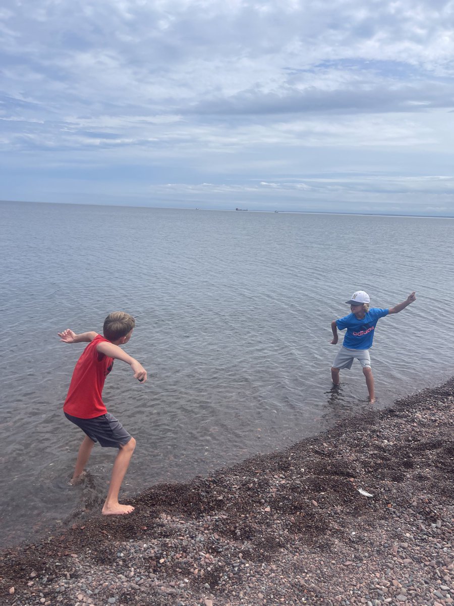 joshuajstorm's tweet photo. When in Duluth! #ourbestlife https://t.co/p5bdf3uAQI