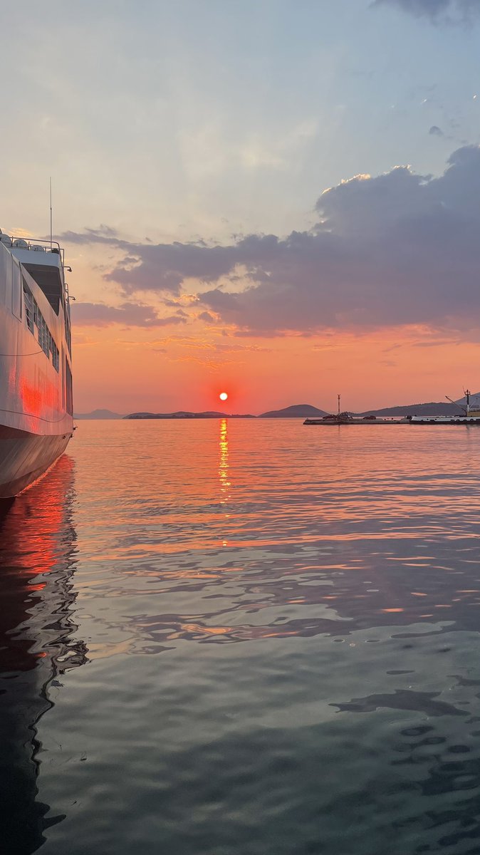 Ahineva's tweet photo. #greeksunset https://t.co/eqFlyJSnt5
