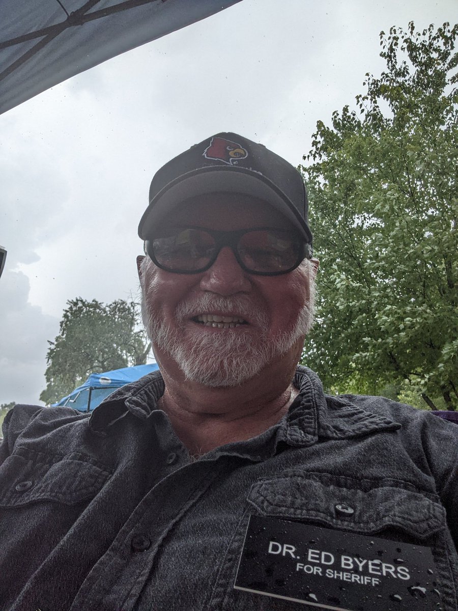 EdByersPhD's tweet photo. At Claysburg Days. VOTE FOR CHANGE! VOTE FOR ED BYERS FOR CLARK COUNTY SHERIFF! #integrity #Ed2022 https://t.co/AeC1ucLvHX