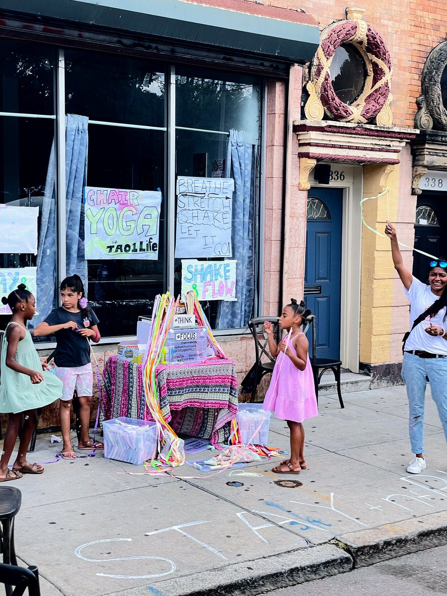 jfh's tweet photo. Amazing #OpenStreetsBoston on Blue Hill Ave today. Roxbury showed up despite in the heat. Each neighborhood is unique, but the feeling of joy and community is the same. https://t.co/YGo1ggSoCN
