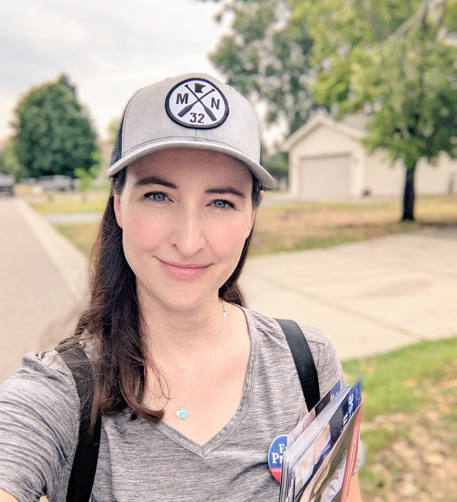 It's a little steamy out here but the rain is holding off and I'm having lots of conversations with neighbors. 👟👟👟