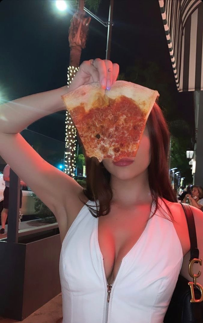 ______ ______ ______ ______ _______
     ← ⚪jasminepiercee                  
               just now

🍕