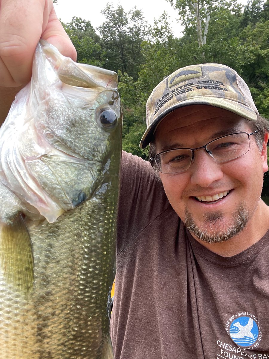 Fly fishing on the shenandoah