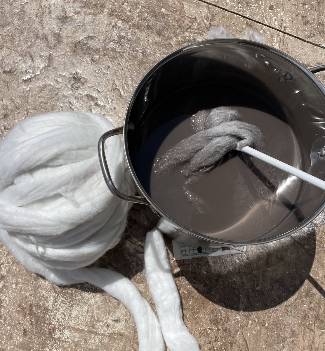 tarynhassler's tweet photo. This chunky yarn was donated a few years ago. It’s about to become squirrel tails! #usewhatyagot #SquirrelStampede https://t.co/hZa9HZ7ALu