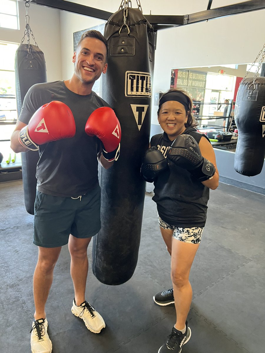 Anne Chow (周慧安) tweet media