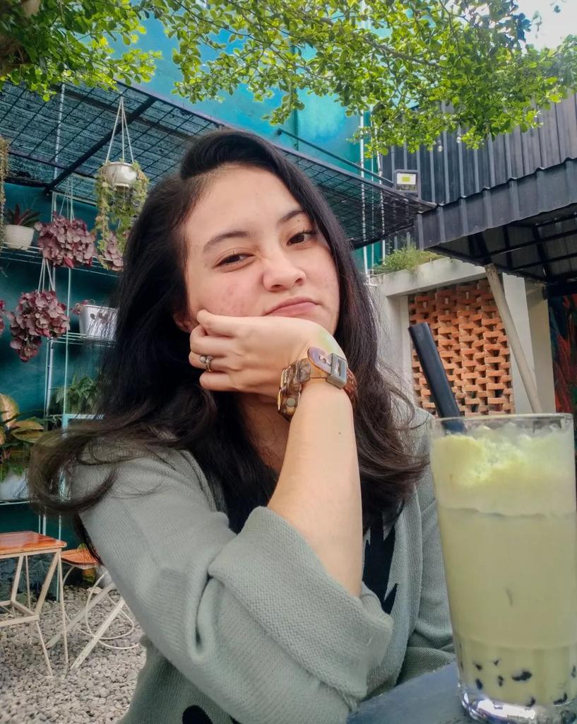 nothyourebae_'s tweet photo. @PengubatRindu0 seger 😉 https://t.co/Ya1WYv8W6R