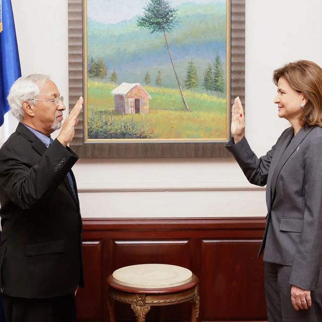 La educación es un compromiso de todos y todas.