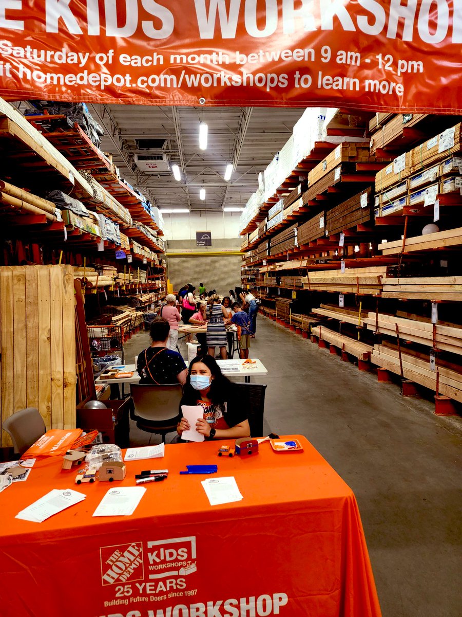 Thd_0402's tweet photo. Yuma kids workshop! https://t.co/xfYo3UDA8f