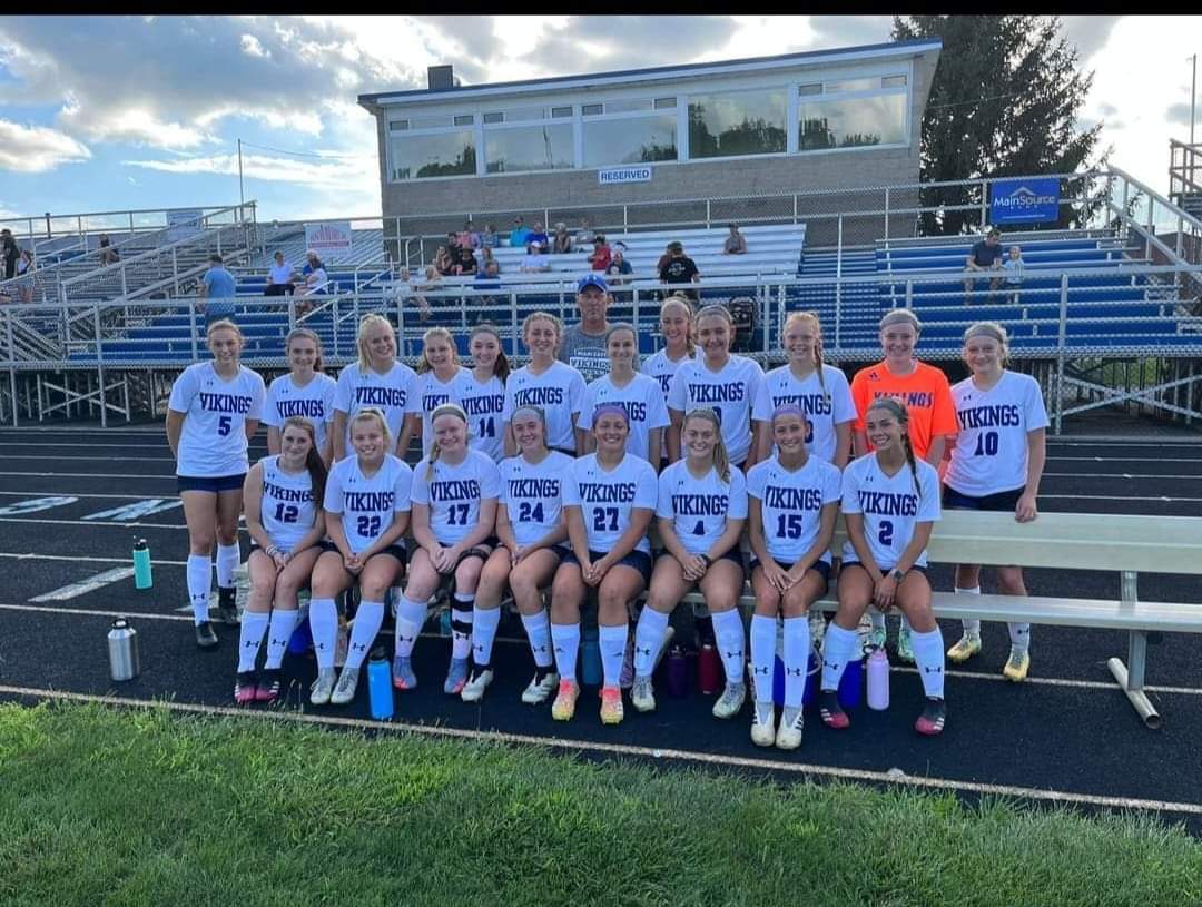 SoccerVikings's tweet photo. Varsity vs Alumni
Fun times!!
Gearing up for a great season!
Go Vikings!! https://t.co/W0UGgesboF