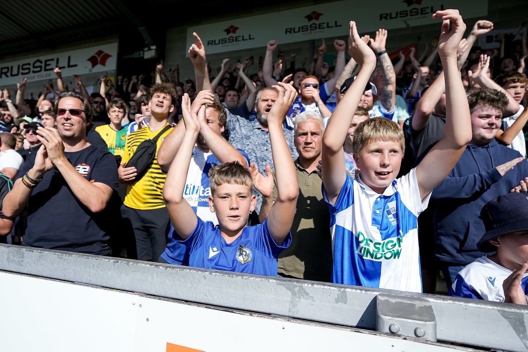 Joey7Barton's tweet image. 1st W of the season. 0-4 and a dominant team performance. Incredible away following again. Thank you #UTG 💙