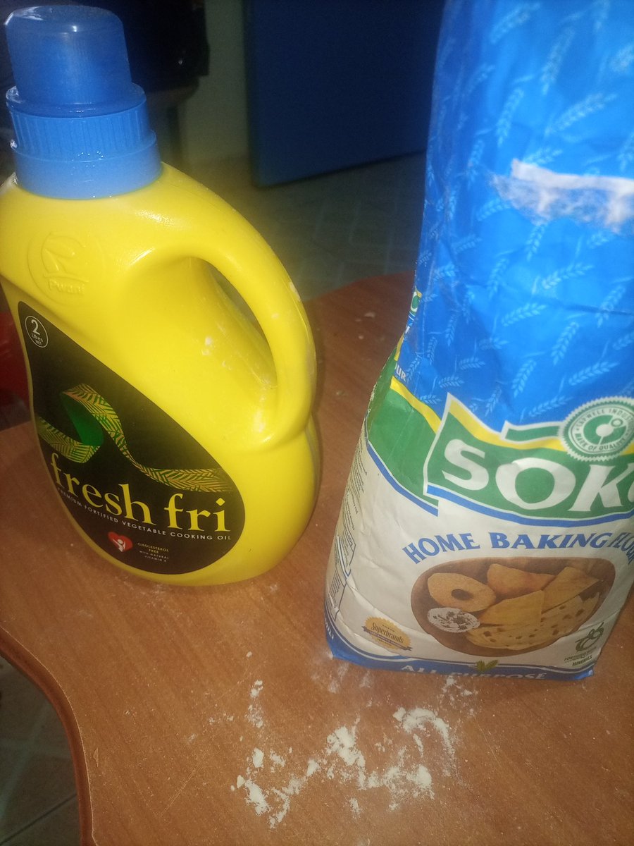 DaveNdururu's tweet photo. #Dadscancook This is what my daughter @Skylark and I were able to cook with a combination of #freshfry cooking oil and #soko home baking flour. Karibuni all and show your love. @RailaOdinga @MarthaKarua @Naomikibandi @MRSMuruguK. We are winning everywhere. https://t.co/a1kEdmu3yy