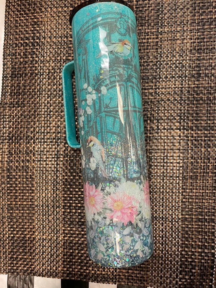 SandiBaecker's tweet photo. 40 oz Aqua Tumbler with Handle

#tumbler  #customtumbler  #handmade #glitter #smallbusiness #tumblersofinstagram #personalizedtumblers #glittertumblers #glittertumbler #coffee #gift  #shimmer #sparkle #resin #resinart#stainlesssteeltumblers 

https://t.co/GO9pPgtpq9 https://t.co/F491MGyDzL