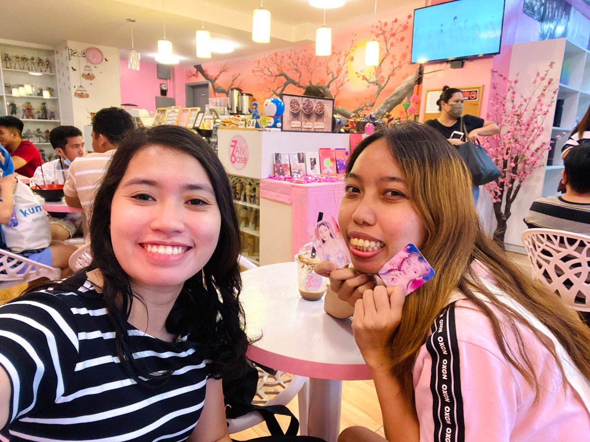 bluewiishclyn's tweet photo. 15 years with @GirlsGeneration ๐ first cup sleeve event with the best friend @manatadcamille ๐๐ปโจ
@theramenpond_tw
#์๋
์๋ #GirlsGeneration #Forever1 #CosmicFesta #EventsAtFanBase https://t.co/LQD9b0quN3
