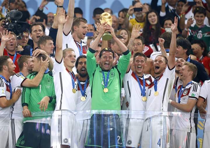 Happy 42st birthday to 2014 World Cup winner, Roman 