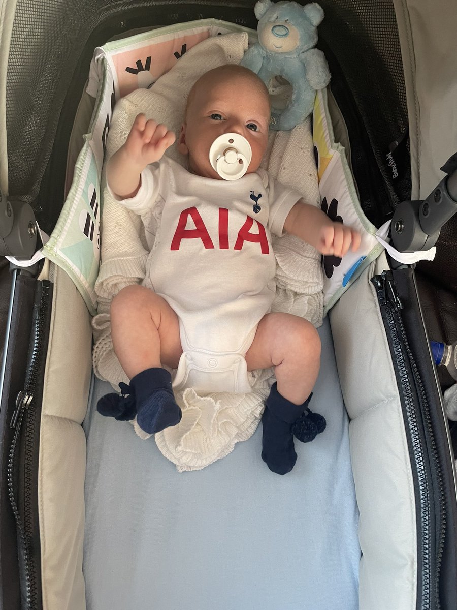 xDanielleKing's tweet photo. Grayson is first game of the season ready ⚽️💙 #COYS @SpursOfficial @HKane @Sonny7 @ericdier @RyanSessegnon @LedleyKing @richarlison97 https://t.co/AvB1kaWETC