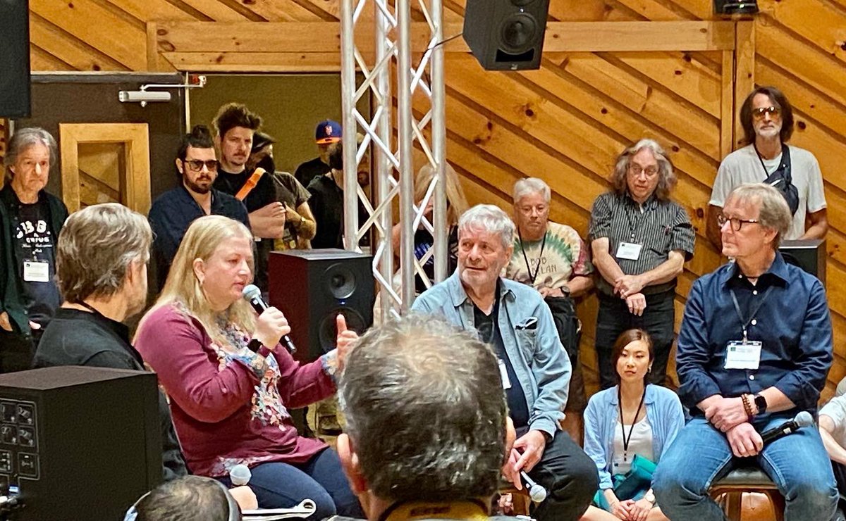 Clive Young tweet media