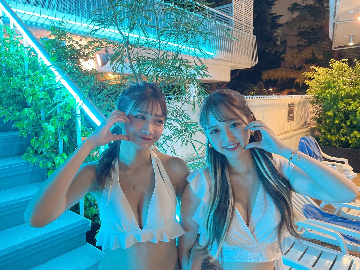 0509_rana's tweet photo. ナイトプール
写真いっぱいあるよおおお🌙🫰🏻 https://t.co/x6fZT2AfbY