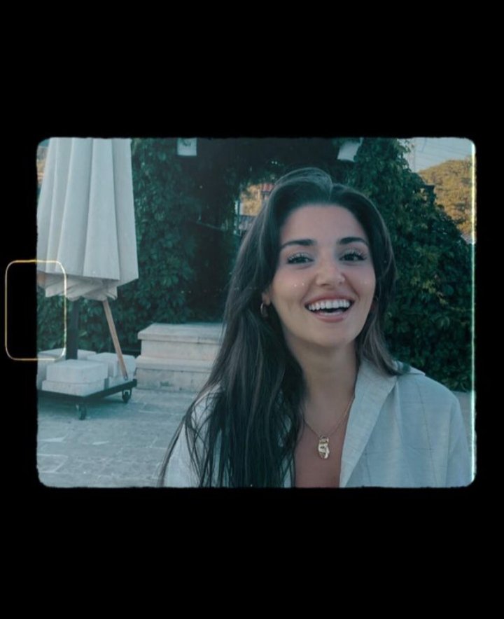 hadleybhellie's tweet photo. Okay @HandeErcel heard me😏.
Now my tl are back being alive. https://t.co/qRPhbJIkdO