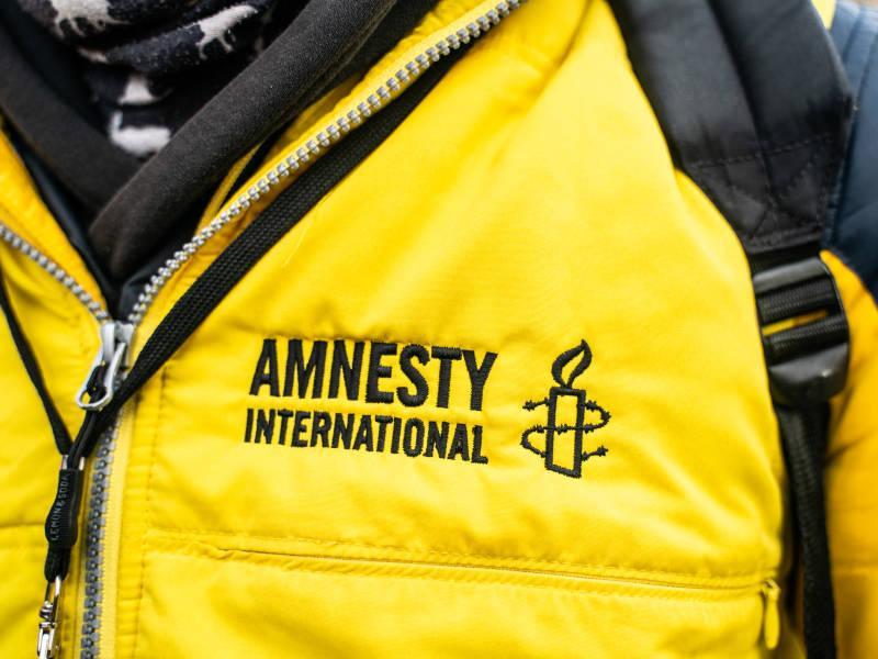 Le_NouvelObs's tweet photo. La responsable d’Amnesty en Ukraine démissionne, après le rapport critiqué par Kiev https://t.co/JRbWpqIRCs https://t.co/qmtb1JhQKS