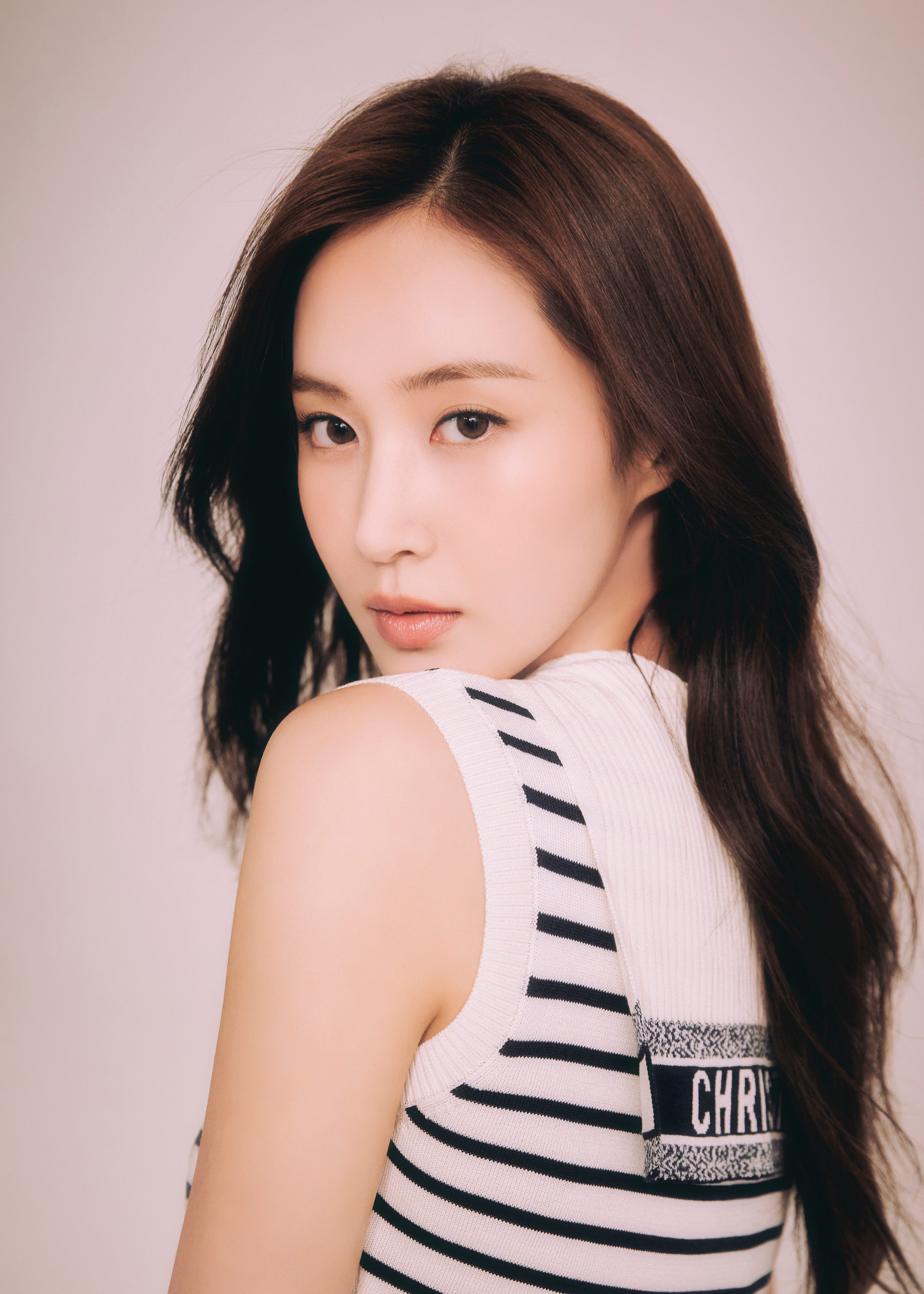 Girls' Generation on X: "FOREVER 1 - #YURI Girls' Generation 소녀시대 The 7th  Album 〖FOREVER 1〗 Physical Album ➫ 2022.08.08 #유리 #GirlsGeneration #소녀시대  #FOREVER1 https://t.co/Yzb11mYxYw" / X