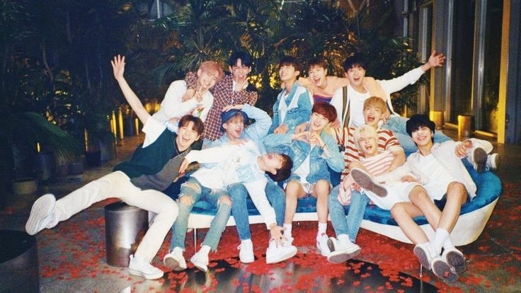 asahifiIes's tweet photo. family. https://t.co/JQVI1M0T05