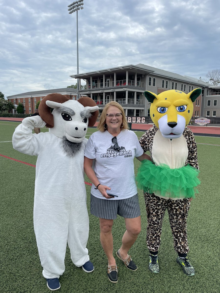 MsJBarger's tweet photo. #Hilltoppers having a blast at @LCSEDU Back to School Bash! Thanks to Rammy for making a special appearance!!! #togetherwekeepclimbing https://t.co/0HgjmGoIBu