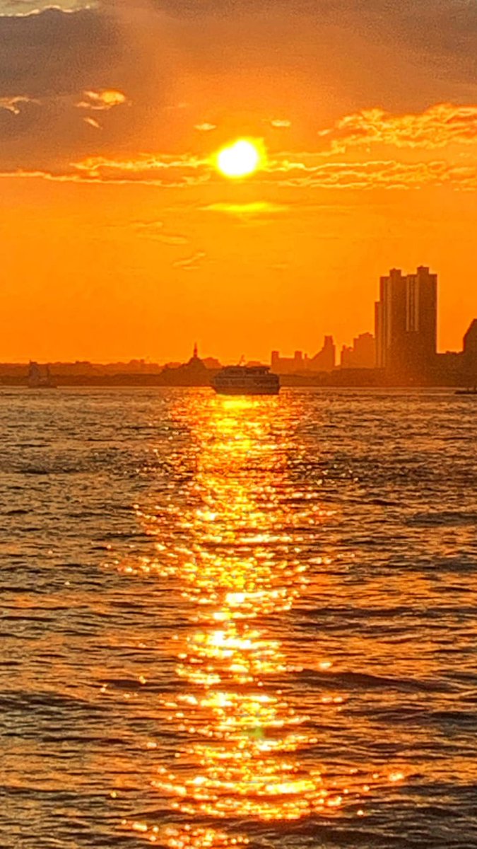 Se74Elkhani's tweet photo. The sunset is always very beautiful☺️☺️☺️ https://t.co/cKlaIvKCpp