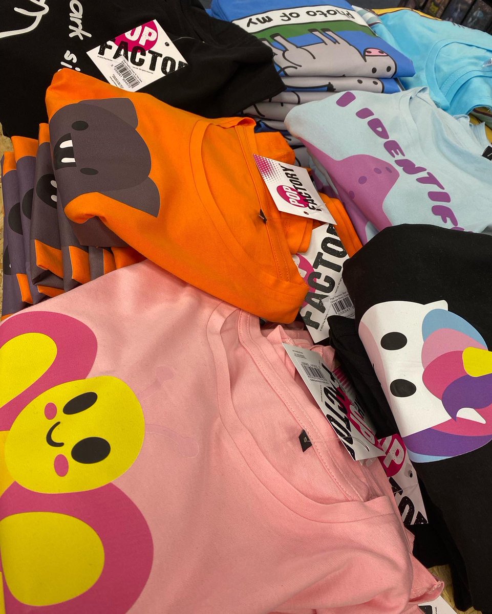 hmv_crawley's tweet photo. 🤣 Check out this hilarious new range of T shirts, mugs and tote bags! 🤣
Perfect and appropriate clothing for all occasions 😂
#hmv #thehmvshop #tshirts #mugs #totebag #crawley #popculture #popfactory https://t.co/hjFFWoDKvb