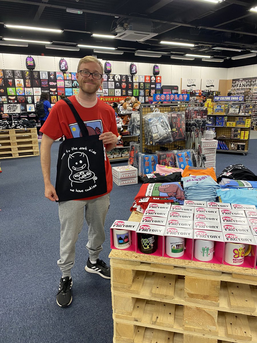 hmv_crawley's tweet photo. 🤣 Check out this hilarious new range of T shirts, mugs and tote bags! 🤣
Perfect and appropriate clothing for all occasions 😂
#hmv #thehmvshop #tshirts #mugs #totebag #crawley #popculture #popfactory https://t.co/hjFFWoDKvb