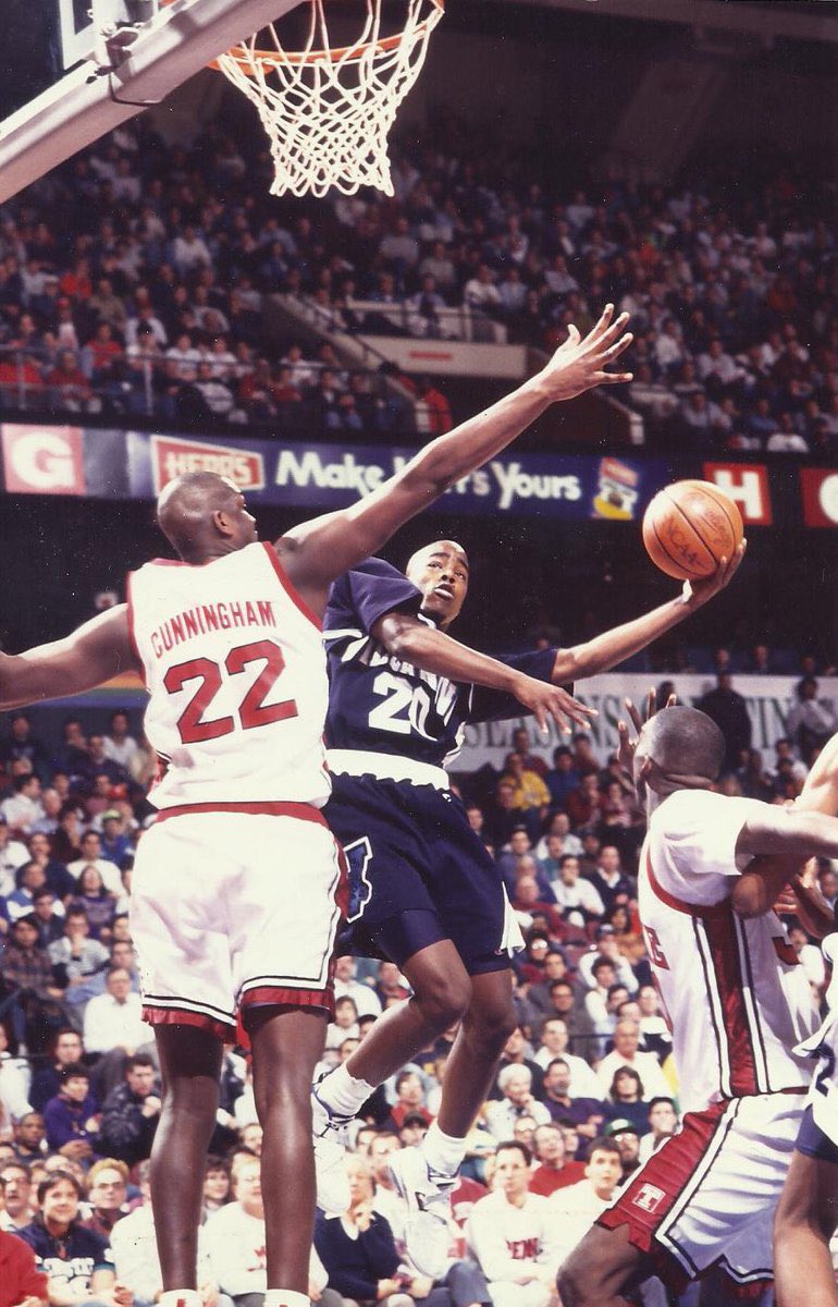 Wishing a Happy Birthday to VU legend , all-time great Alvin Williams ! 