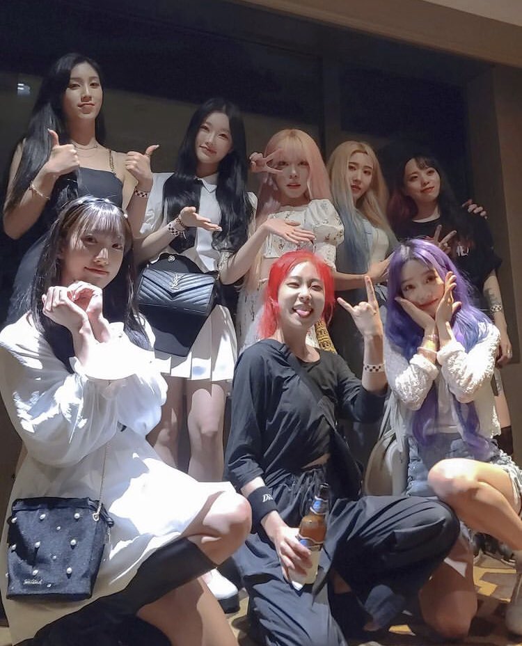 「 06.08 」— DEUUUUUS!!! Rolling Quartz junto com a Dia, Dajeong e SuA, integrantes do grupo Pixy

#RollingQuartz #롤링쿼츠