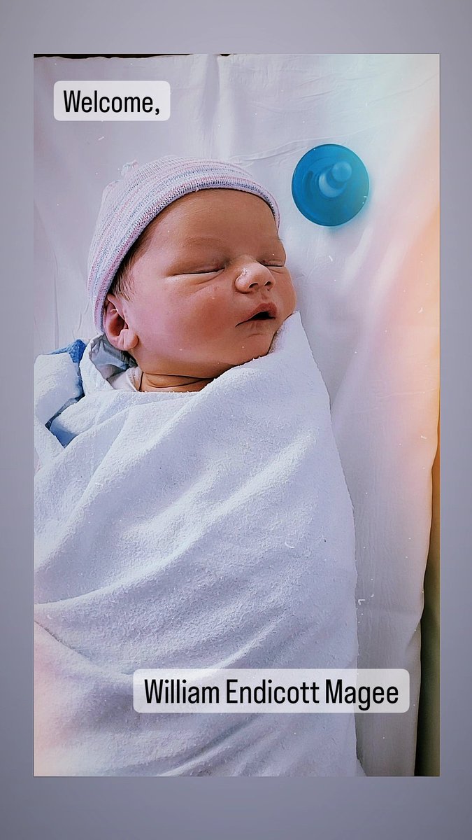 patmagee86's tweet photo. Hey, @Cardinals 
Just sayin, but since my son William Magee aka Willie Magee was born on 8/2/22, the team is 4-0!
@ItsWillieMcGee @MLB @Cardinals #STLCards https://t.co/3QizU3avvO