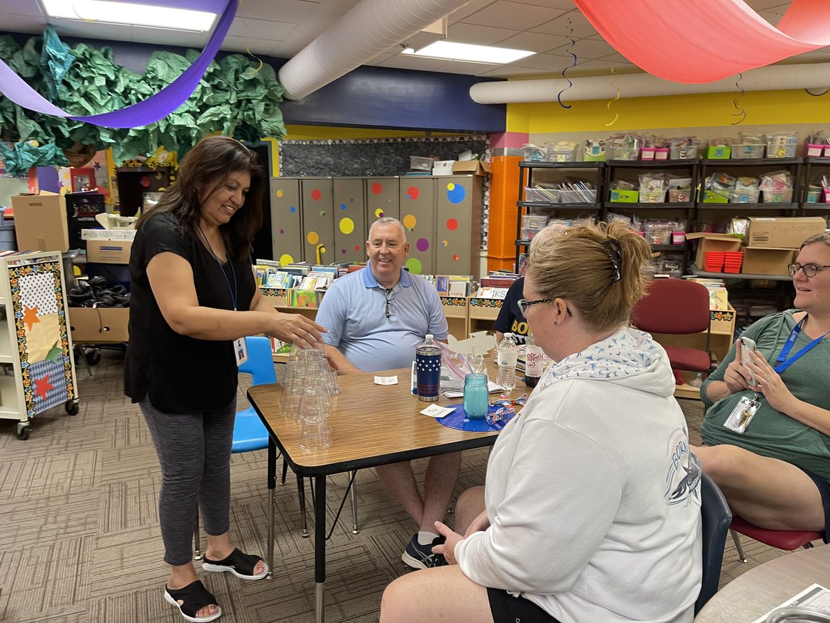 MStruzzo's tweet photo. Caruthers teachers are the BEST! We shared what we are the best at and then played THE BEST GAME! #kckpsredefined #challengeaccepted @kckschools https://t.co/CV53OqaJtN