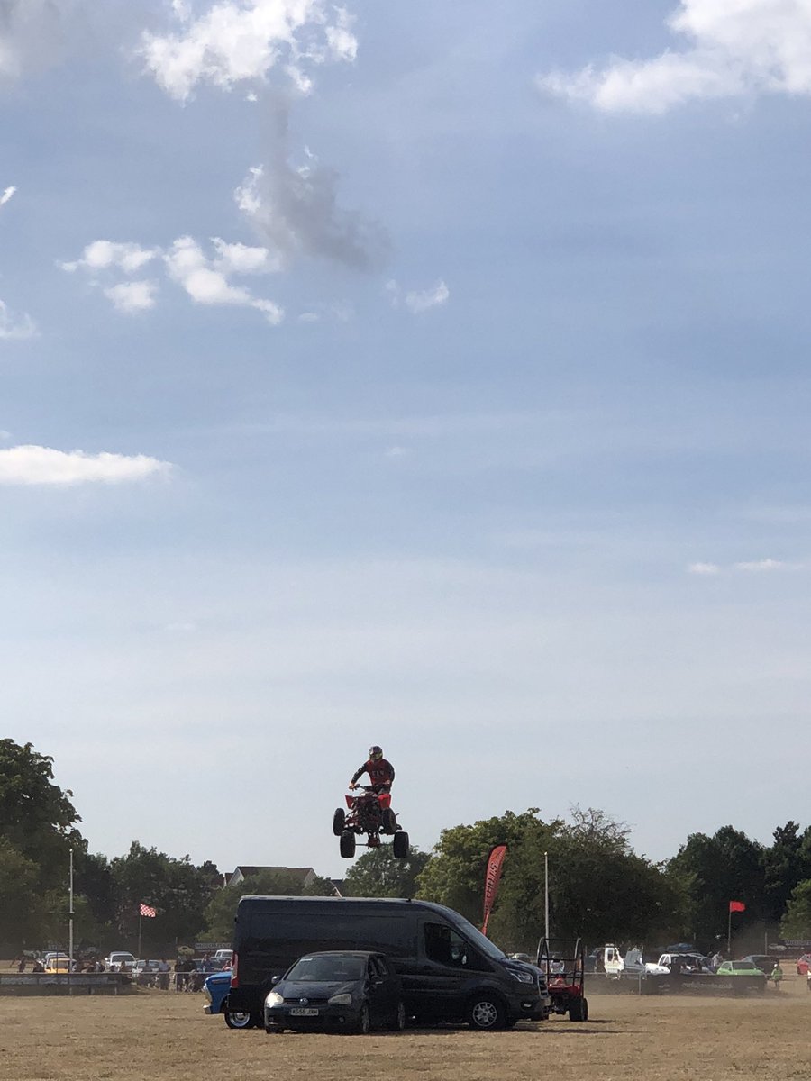 Sam Collett tweet media