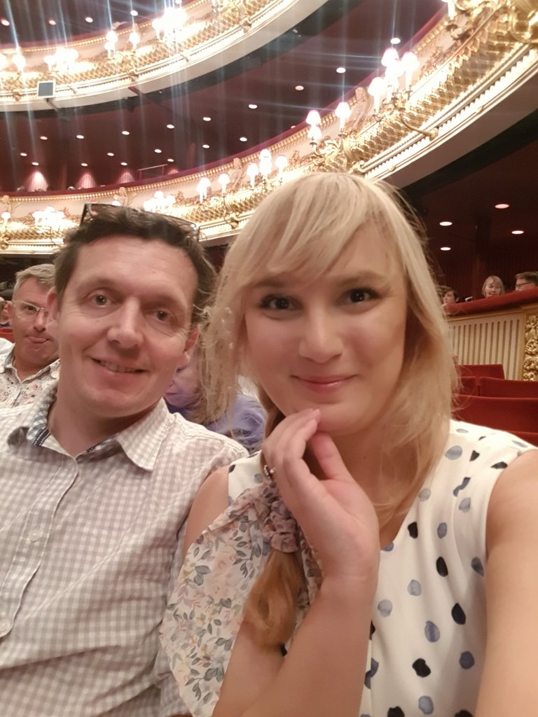 Absolutely superb lecture on black holes, beginning and end of time and universe by @ProfBrianCox at the @royalopera #horisonslive