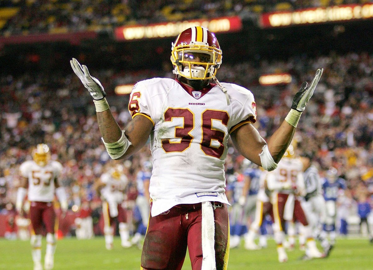 TheHogsdotNetv2's tweet image. There are Sean Taylor days left til the 2022 #Commanders kickoff. #36daystogo #HTTC 

Rookie year only obviously, but y'all get testy when you don't like the choice, so better pick Sean.

Shout out to Timmy Smith wherever he is right now though. :)