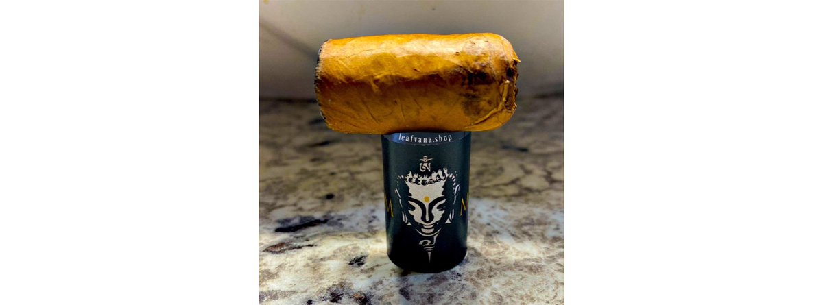 The Conscious Cigar
Therapy for Your MIND, BODY &amp; SOUL
•
#cigar #cigars #cigaraficionado
#cigarlife
#cigaroftheday #botl #cigarporn
#cigarsociety #cigarlover #sotl
#cigarsnob #leafvana #ommanicigars