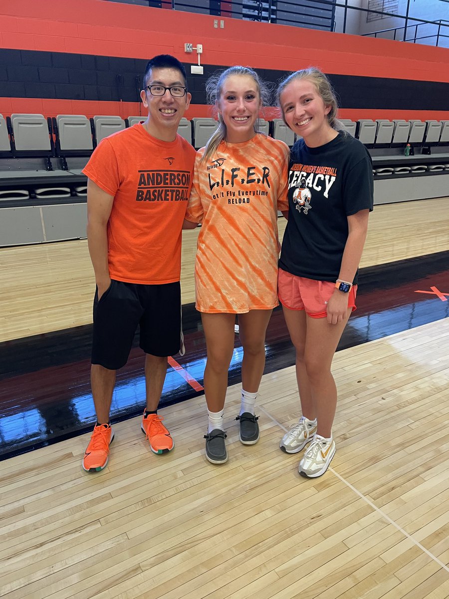 Lillian Tolmen tweet media