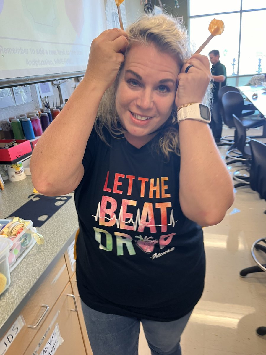 THSBarnettArt's tweet photo. Yesterday I hosted a TASK workshop for any teacher that wanted to attend. Those that didn’t sign up missed out on all the fun. #tabchat #thisistaylorisd #taskparty https://t.co/l61g6Dy5Tv