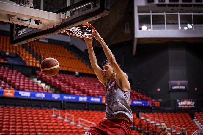 HumacaoBSNPR's tweet photo. ¡Felicitamos a nuestro Alexander Kappos, quién formará parte de la Selección B de @fbpur 🇵🇷 que jugará en el torneo amistoso llamado Summer of Thunder, celebrado a partir de mañana en Bahamas! https://t.co/CSPITxtq2o