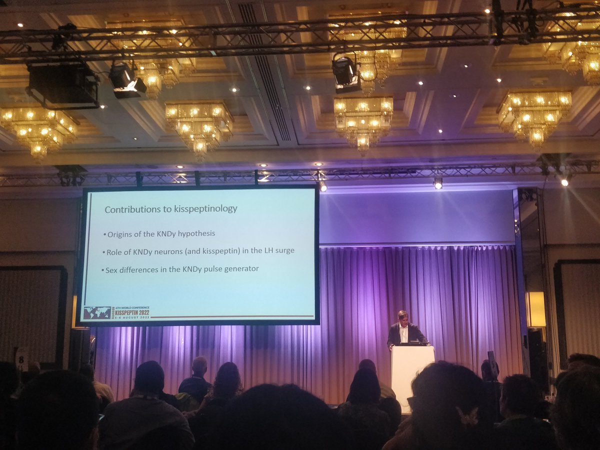 docmarinfernan's tweet image. Grand finale with Mike Lehman @mnlehman at #kisspeptin2022!!!
👏👏👏👏