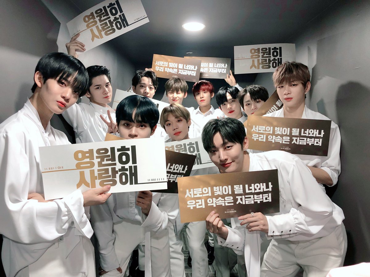 winkyka's tweet photo. KENAPA GRUP SEHEBAT KALIAN HARUS DISBAND?😭

#우리워너원_데뷔5주년_축하해
#WannaOneFifthAnniversary https://t.co/Twi2WZfQ6c