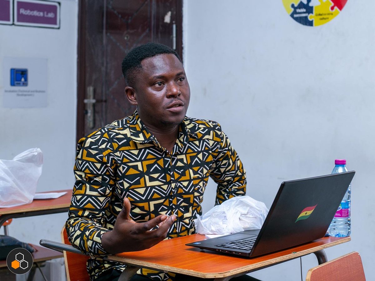 KumasiHive's tweet photo. Startups and businesses present at the training also presented their businesses with their other colleagues and shared some best practices.
A big thanks to GIZ for the initiative and funding for this project.
#HiveTraining #HiveImpact #HiveTribe #PEDProject https://t.co/DZ59Sz2W0H