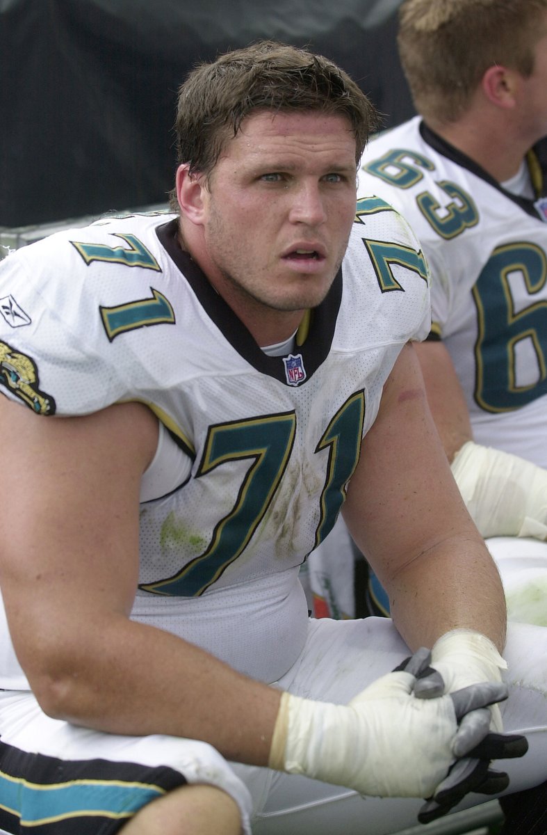 Meet the @ProFootballHOF Class of 2022 (h/t @NFLResearch) @TonyBoselli: - 5x Pro Bowl - 3x First-Team All-Pro - 1990s HOF All-Decade Team - Led @Jaguars to 4 straight playoff appearances and 2 conference championships - First draft pick in Jags franchise history (#2 in 1995)