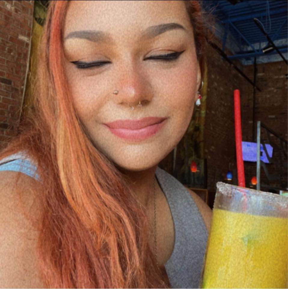 janetstar_'s tweet photo. How is everyone doing this beautiful Saturday? My first baby turned 21 this week. Isn't she a beauty? https://t.co/aOpnbPJttV