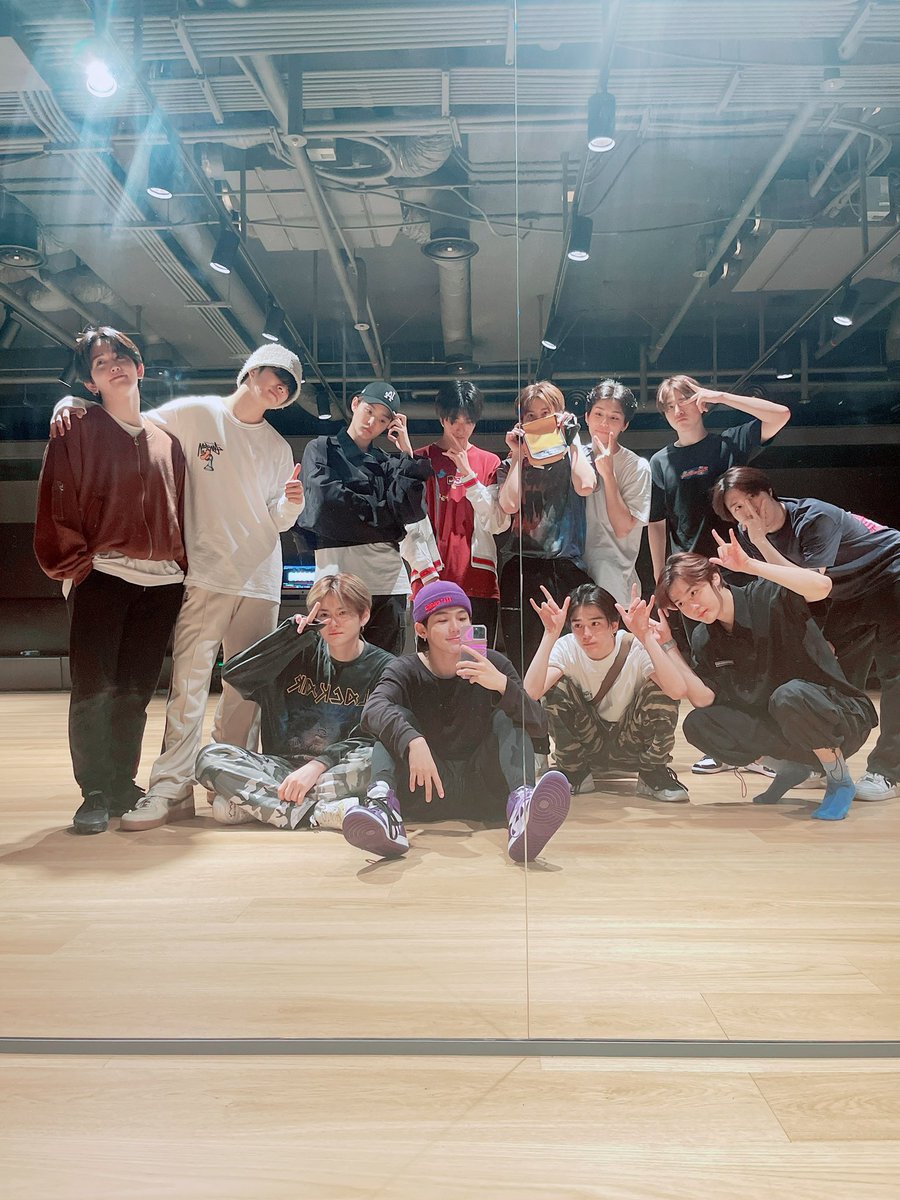 𝕙𝕒𝕞✧✦ tweet media