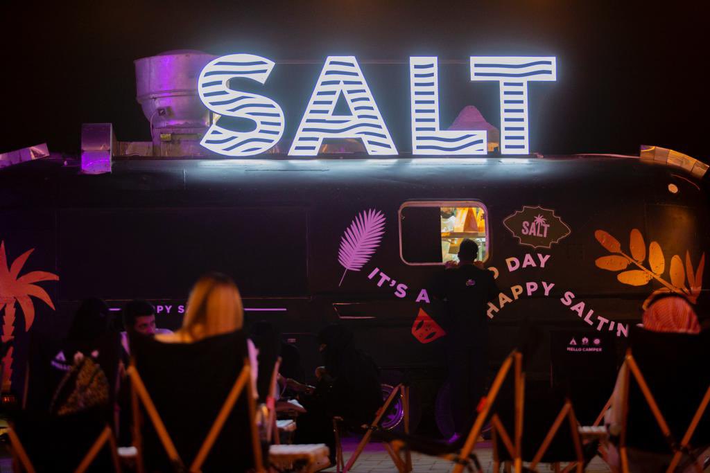 RedCarpet_oec's tweet photo. مطعم سولت وصل القصيم وموجود في #مهرجان_الصيف 

#ولا_عالبال 
#سولت #salt 
#صيف_بريدة 
#القصيم #بريدة https://t.co/kGs2EfhfAo