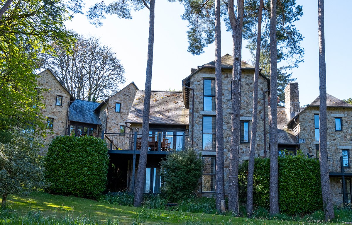 BoveyCastle's tweet photo. Enjoy a break away in your very own private lodge! 🌲🏡
Our self-catering lodge breaks are perfect for all the family!

Plan your stay: https://t.co/7EcWubizII

#devonbreaks #dogfriendly #familybreaks #prideofbritainhotels 
@VisitDevon @visitsouthdevon @VisitDartmoor @pobhotels https://t.co/7FtryEqaIb